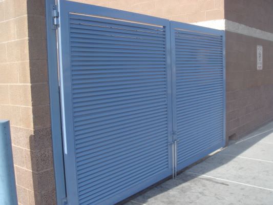 ALUMINUM DOUBLE SWING GATE