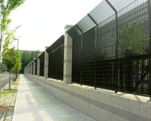 STEEL SECURITY FENCE