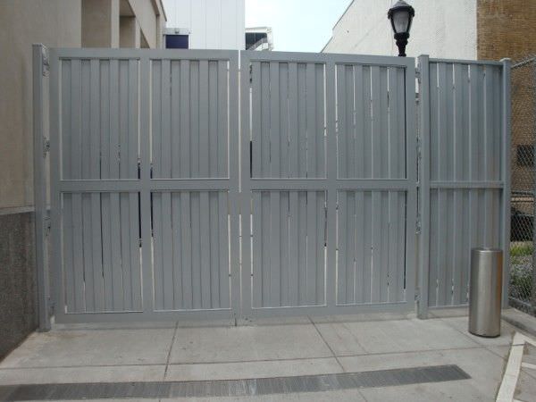 ALUMINUM FENCE