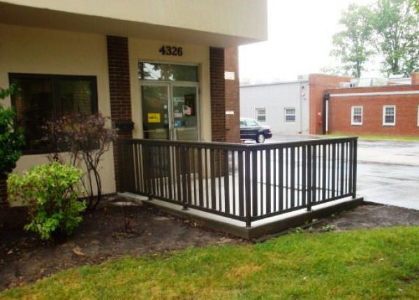 ALUMINUM RAILING