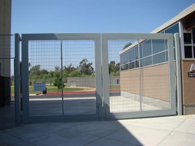 DOUBLE SWING GATE
